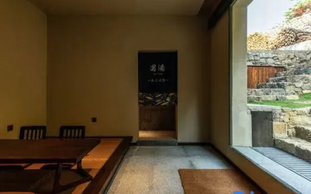 Yifangxi Hot Spring Hotel (Xianahei Branch, Wanfenglin Scenic Area)