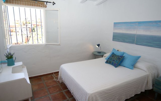 Attractive Holiday Home With Cheerful and Well-kept Interior Near Nerja