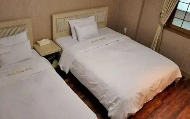Chuncheon Central Hotel