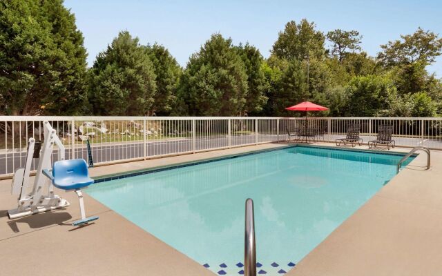 Baymont by Wyndham Grovetown Augusta