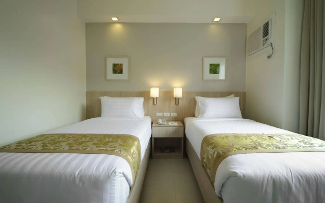 Zerenity Hotel & Suites