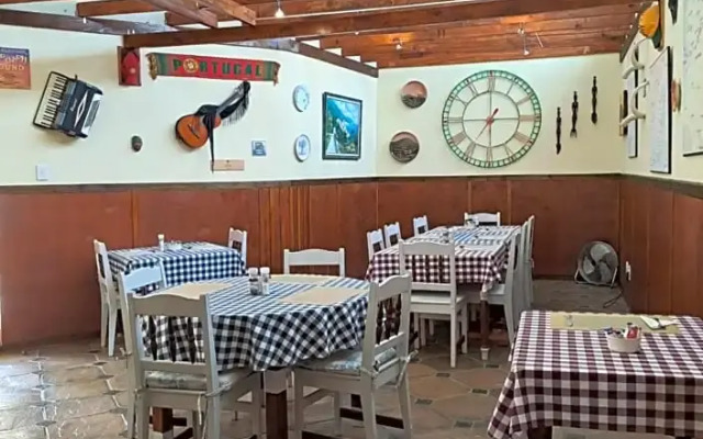 Amigos Bed & Breakfast