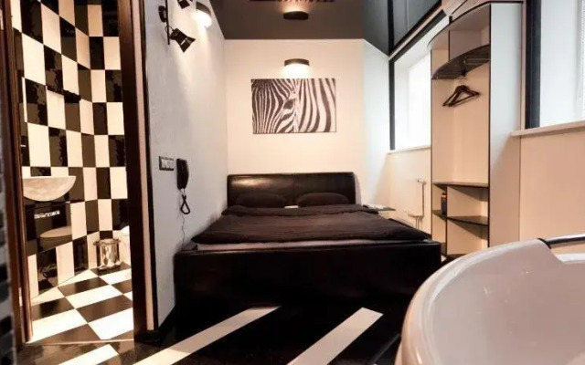 Domino Hotel
