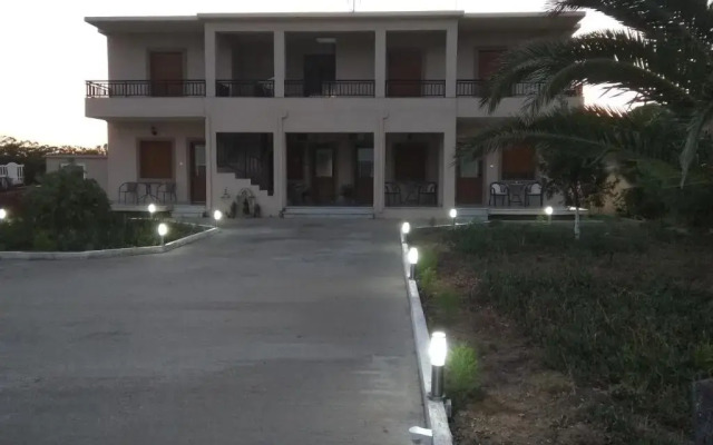 Vakis Apartments 5