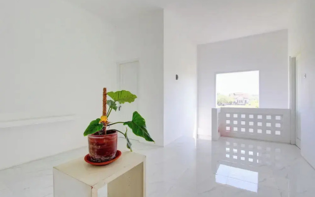OYO 93885 D'harjo Guesthouse