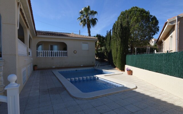 Cozy Villa in Rojales With Private Swimming Pool