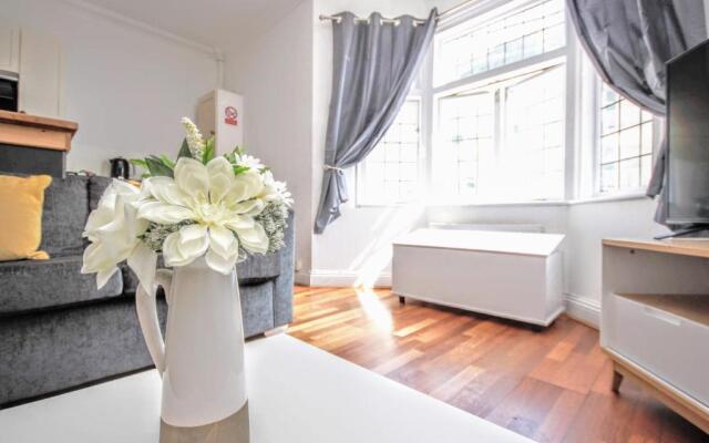 Cosy 2 Bedroom Apartment - Flat 3 Queens Square Brighton