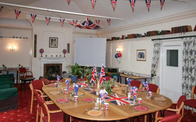 Lydney House - Guest house