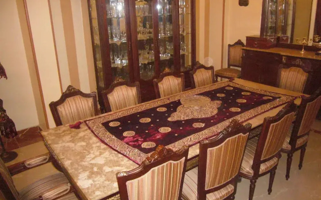 Kenzy Guest House