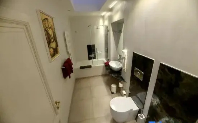 NEW! PalazzoFranchi Pantheon