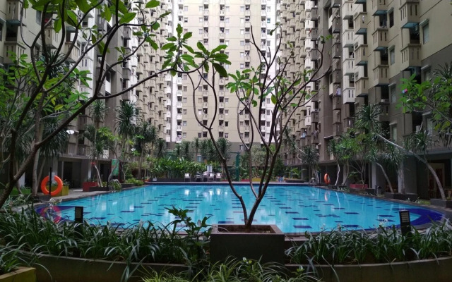 Stylish & Comfy Studio Apartment at Gateway Ahmad Yani Cicadas