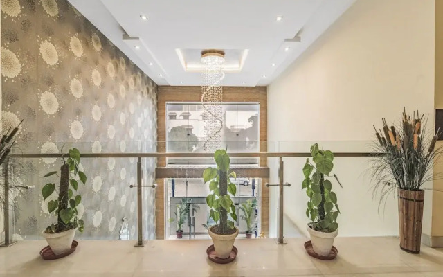 Royal Residence On MG Road