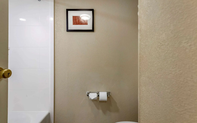 Comfort Suites Bethlehem Near Lehigh University and LVI Airport