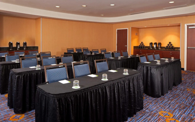 Courtyard By Marriott Farmington