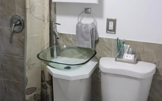 Reynolds House Inn & Motel