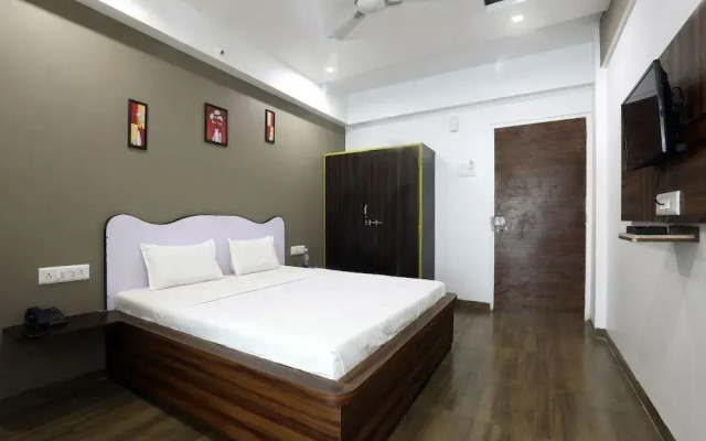 OYO 12817 White house beach resort