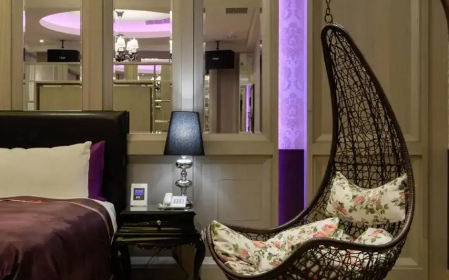 M hotel