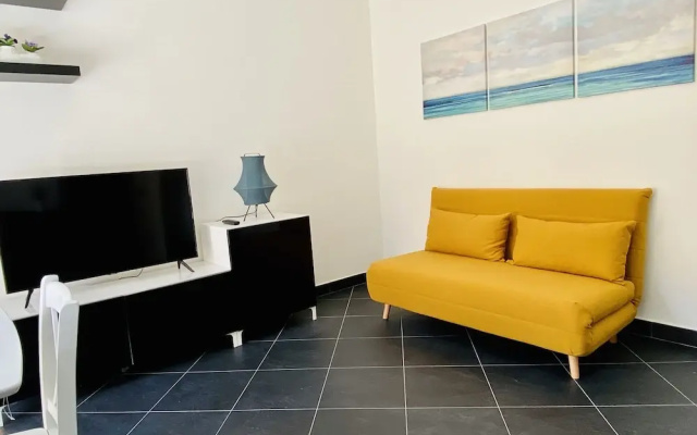 Cosy Flat with Sea View Balcony