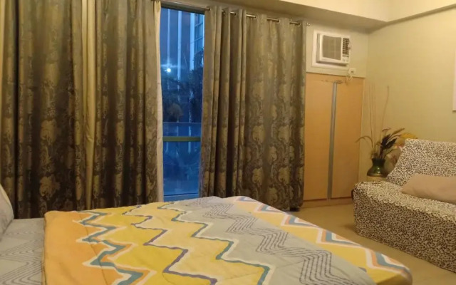 Palm Tree - Genlex Condominium