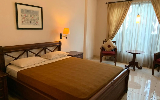 Nirwana Hotel Suites