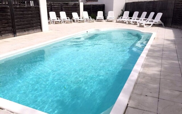 Studio in Rivedoux-plage, With Pool Access, Enclosed Garden and Wifi -