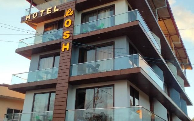 Leosh Hotel