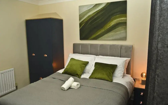 Warrington Suites by Relax Stays