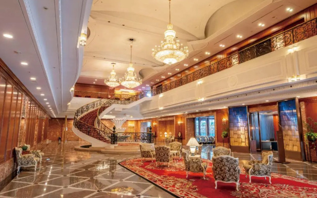 Hotel Springs Makuhari Premier