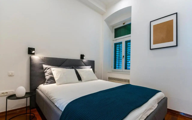 Luxury Seaview Apartment