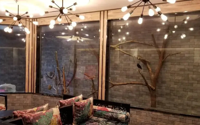 Xinyi Art Suit Hotel
