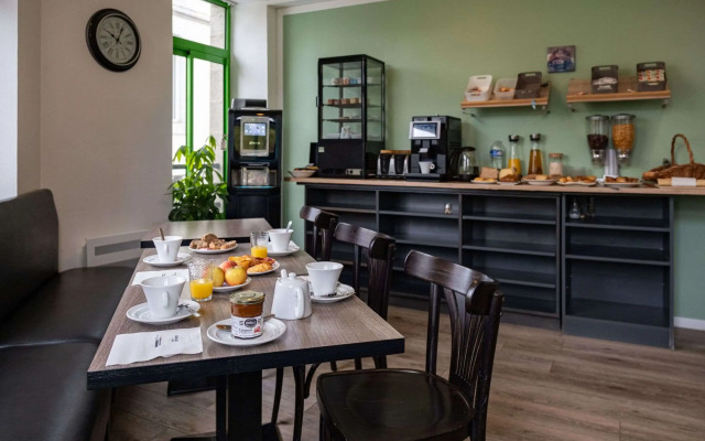 Hotel du Champs de Mars