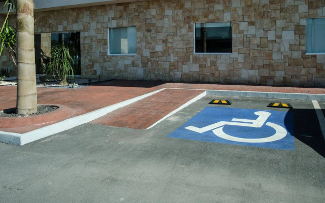 Holiday Inn Express & Suites Celaya by IHG