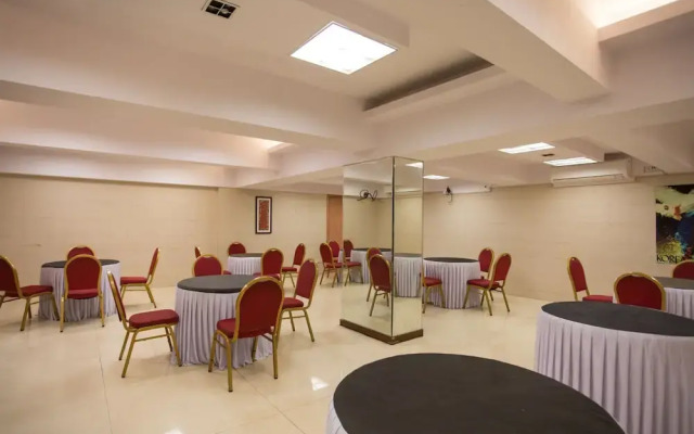 OYO 4689 New Imperial Residency
