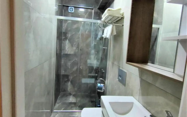 Valentine Suites Hotel