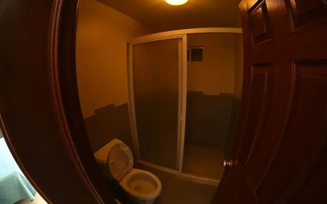 Room in Guest Room - 14 Comfortable Suite for 2 People