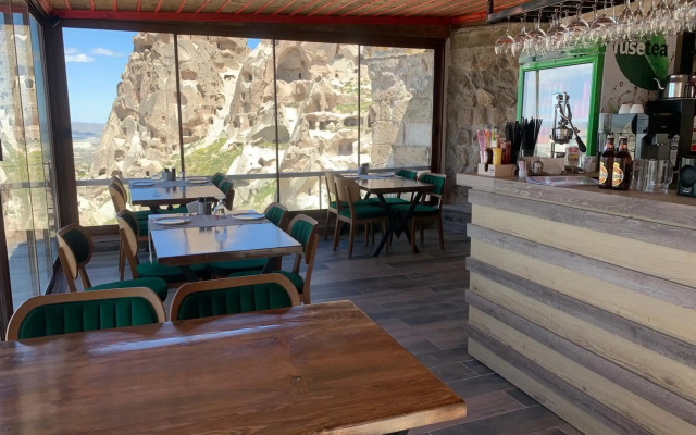 Caldera Hotel