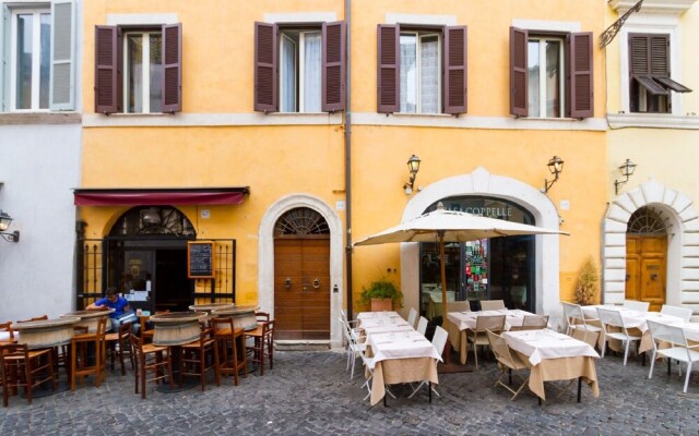 Roof Terrace Coppelle Pantheon