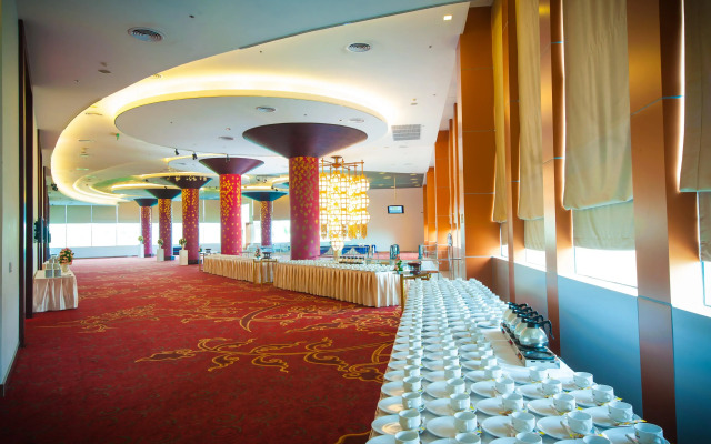 The Empress Hotel Chiang Mai