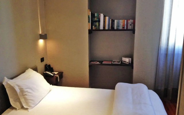 Town House 12