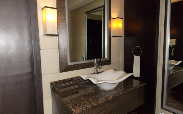 Planta Centro Bacolod Hotel & Residences
