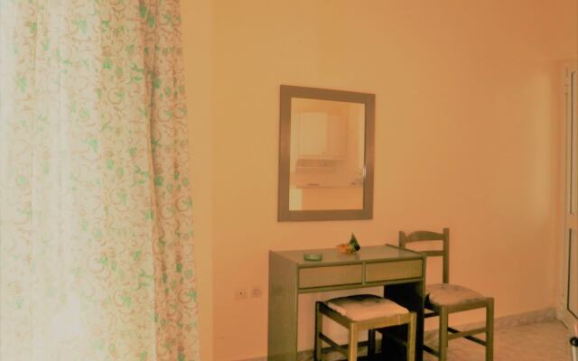 Odyseas Studios - Near Lourdas Beach
