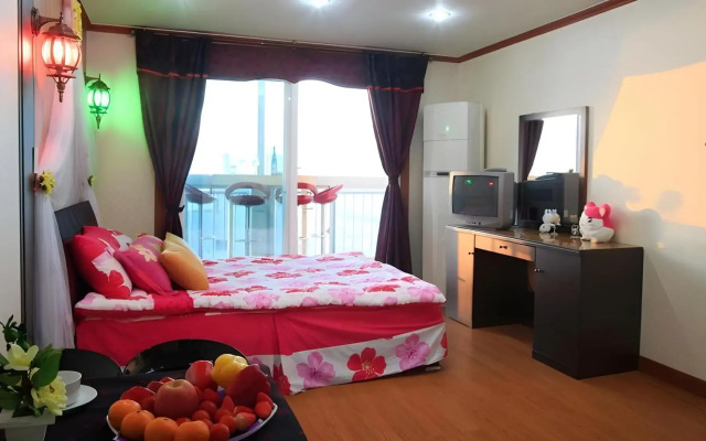 Hwaseong Pension Jebu Beach Condo