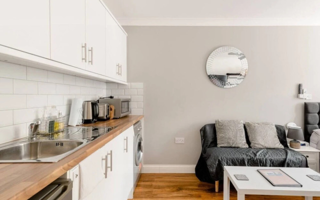 Private Self-contained Annex With Wifi & Parking