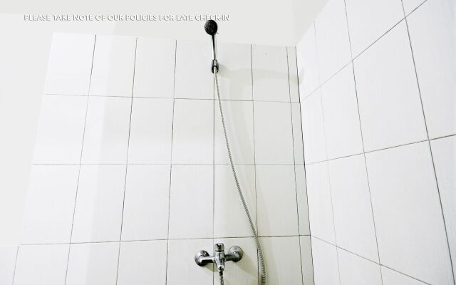 ZEN Rooms Mampang Prapatan Syariah