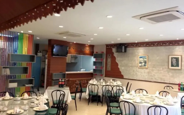 Grand Visanu Hotel