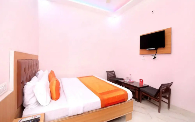 OYO 11497 Hotel Sharnam