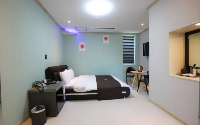 Yangyang JM Self Check-in Motel