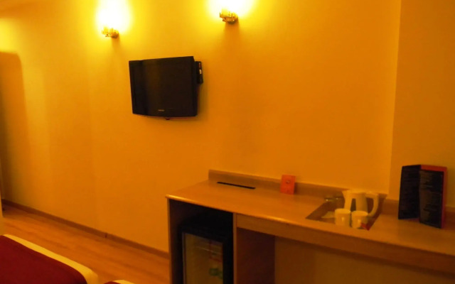 Red Fox by Lemon Tree Hotels, East Delhi
