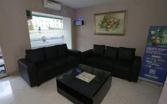 Collection O 93148 Pelangi Residence 2
