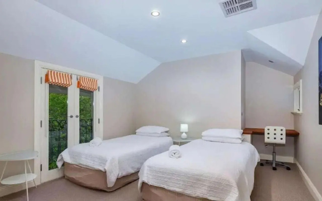 Ellengowan In Leura on 2 acres